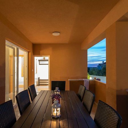 Villa Village Idylle With Heated Pool, Sauna, Jacuzzy And Private Parking Sukošan Exterior foto